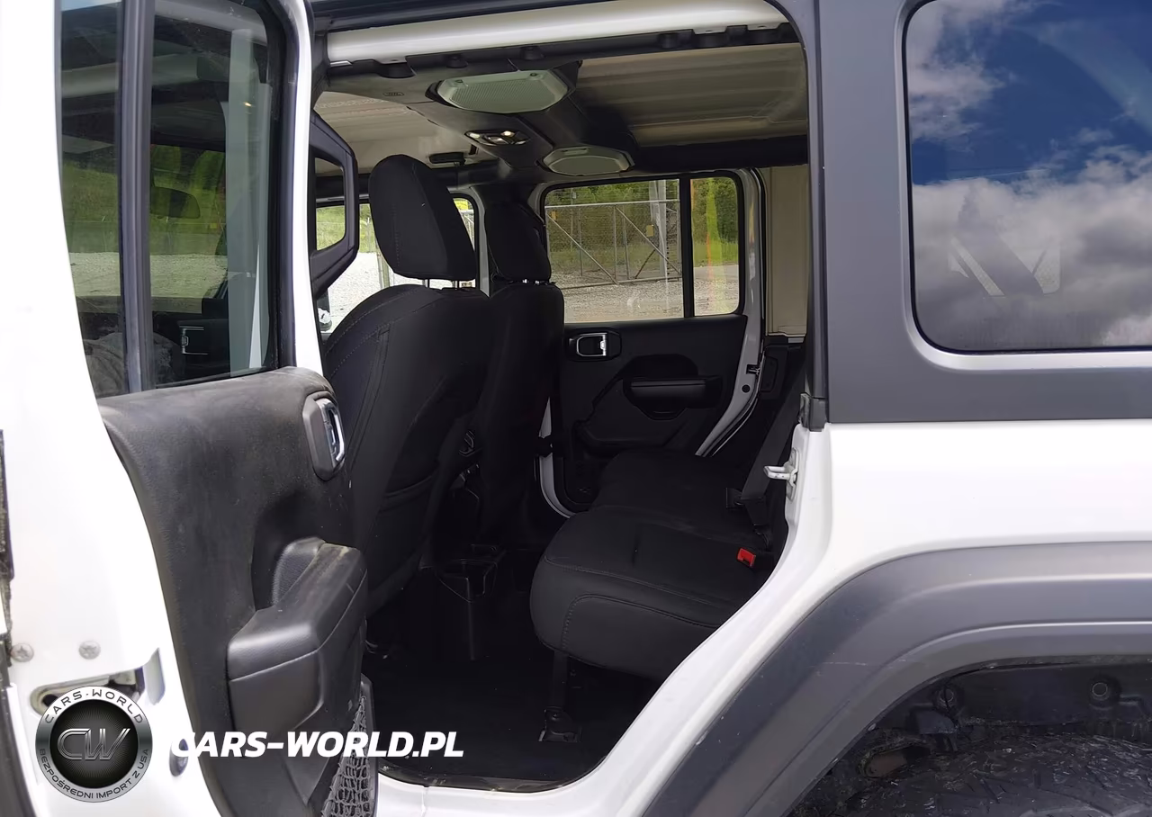 2019 Jeep Wrangler Unlimited Sport S 4X4 VIN:1C4HJXDN1KW592815 - 8