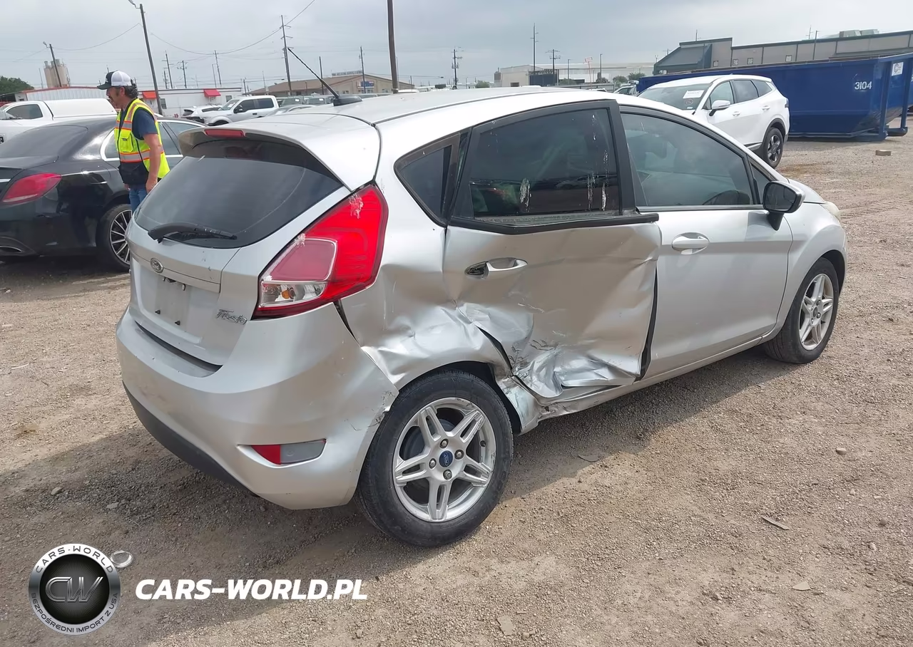 2019 Ford Fiesta Se VIN:3FADP4EJ6KM121286 - 4