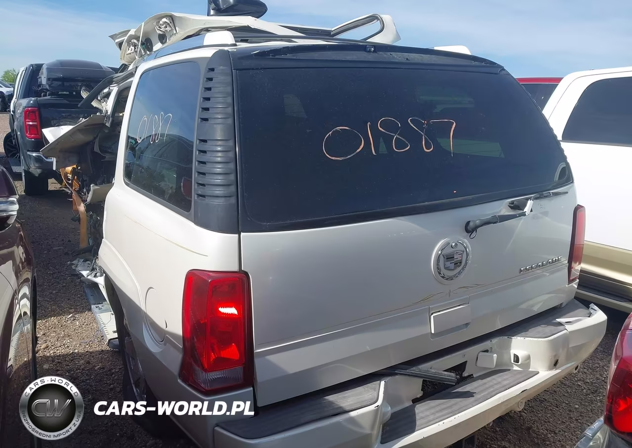2004 Cadillac Escalade Standard VIN:1GYEK63N14R319896 - 3