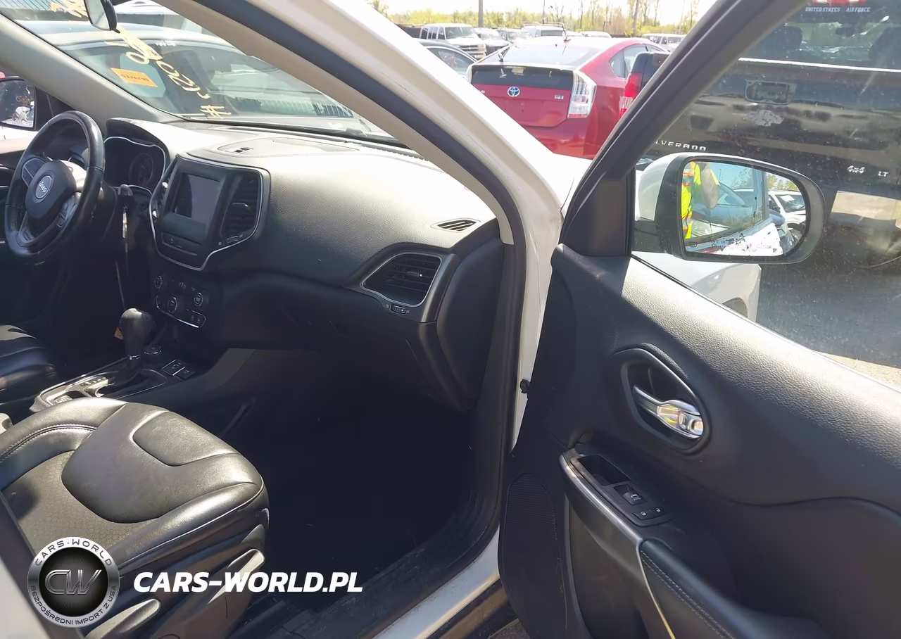 2020 Jeep Cherokee Latitude Plus 4X4 VIN:1C4PJMLB8LD513641 - 5