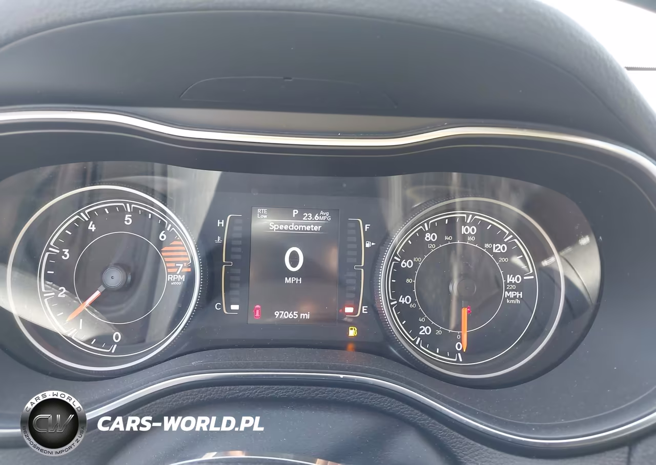 2020 Jeep Cherokee Latitude Plus 4X4 VIN:1C4PJMLB8LD513641 - 7