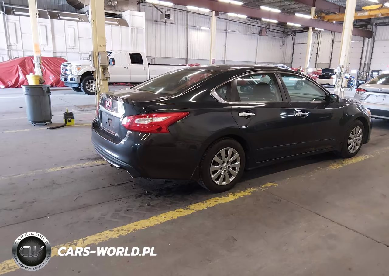 2016 Nissan Altima 2.5 S VIN:1N4AL3AP8GN356160 - 4