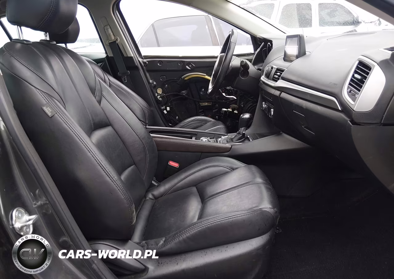 2018 Mazda Mazda3 Touring VIN:3MZBN1V36JM252432 - 5