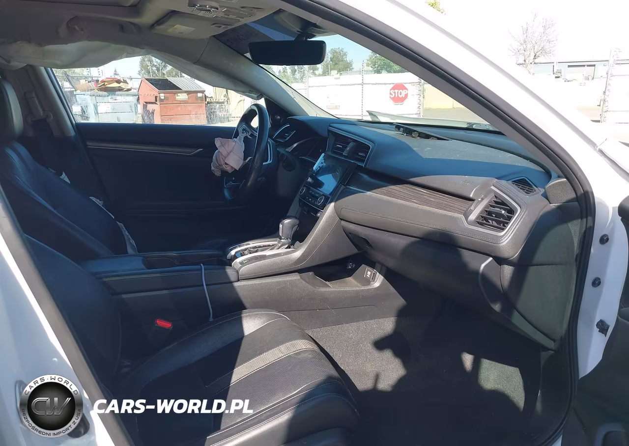 2020 Honda Civic Touring VIN:19XFC1F99LE210377 - 5