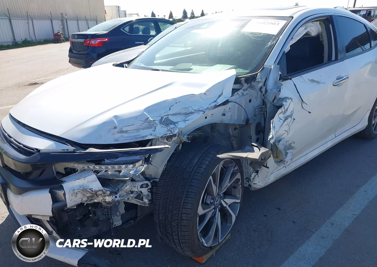 2020 Honda Civic Touring VIN:19XFC1F99LE210377 - 6