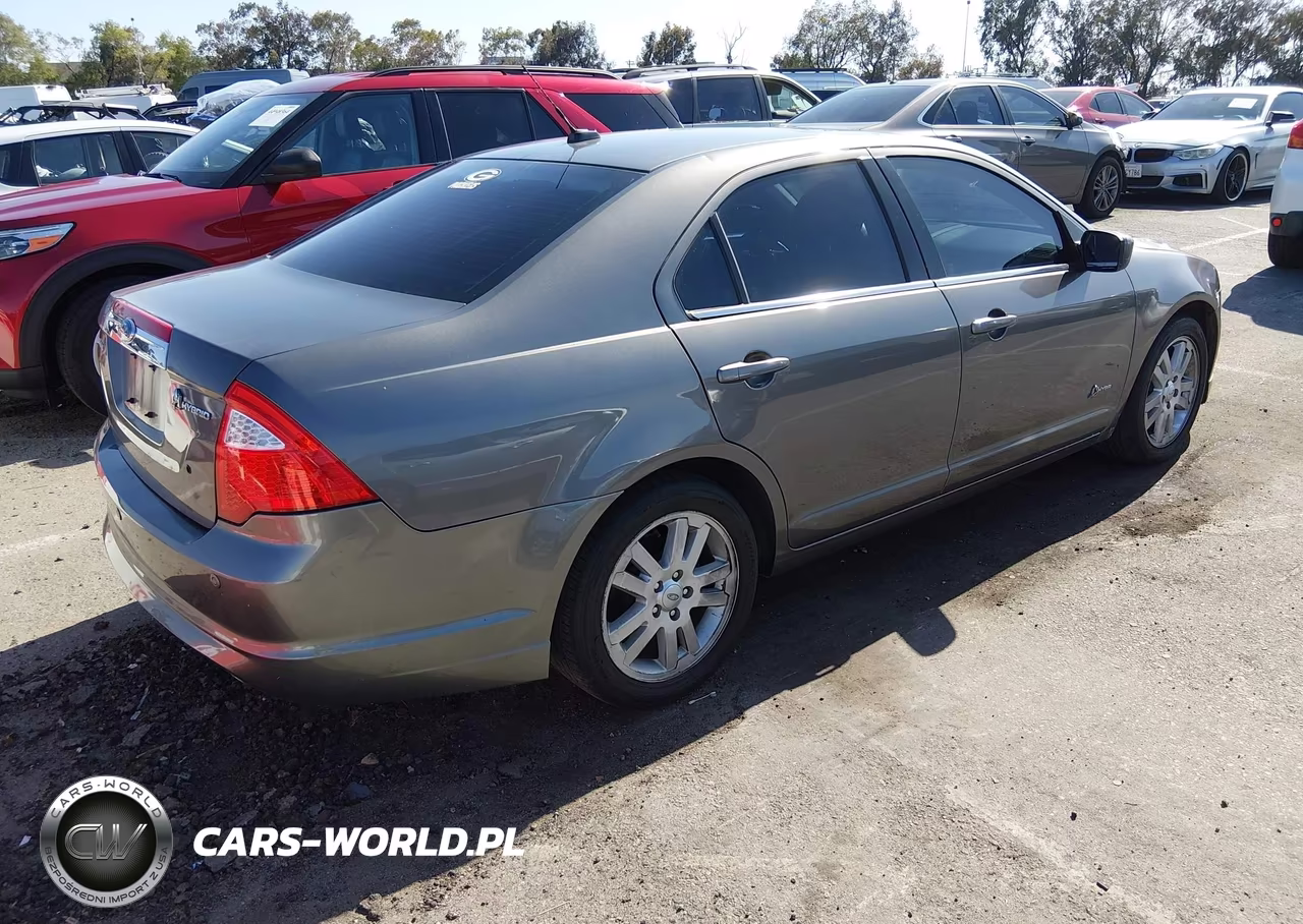 2010 Ford Fusion Hybrid VIN:3FADP0L33AR293547 - 4