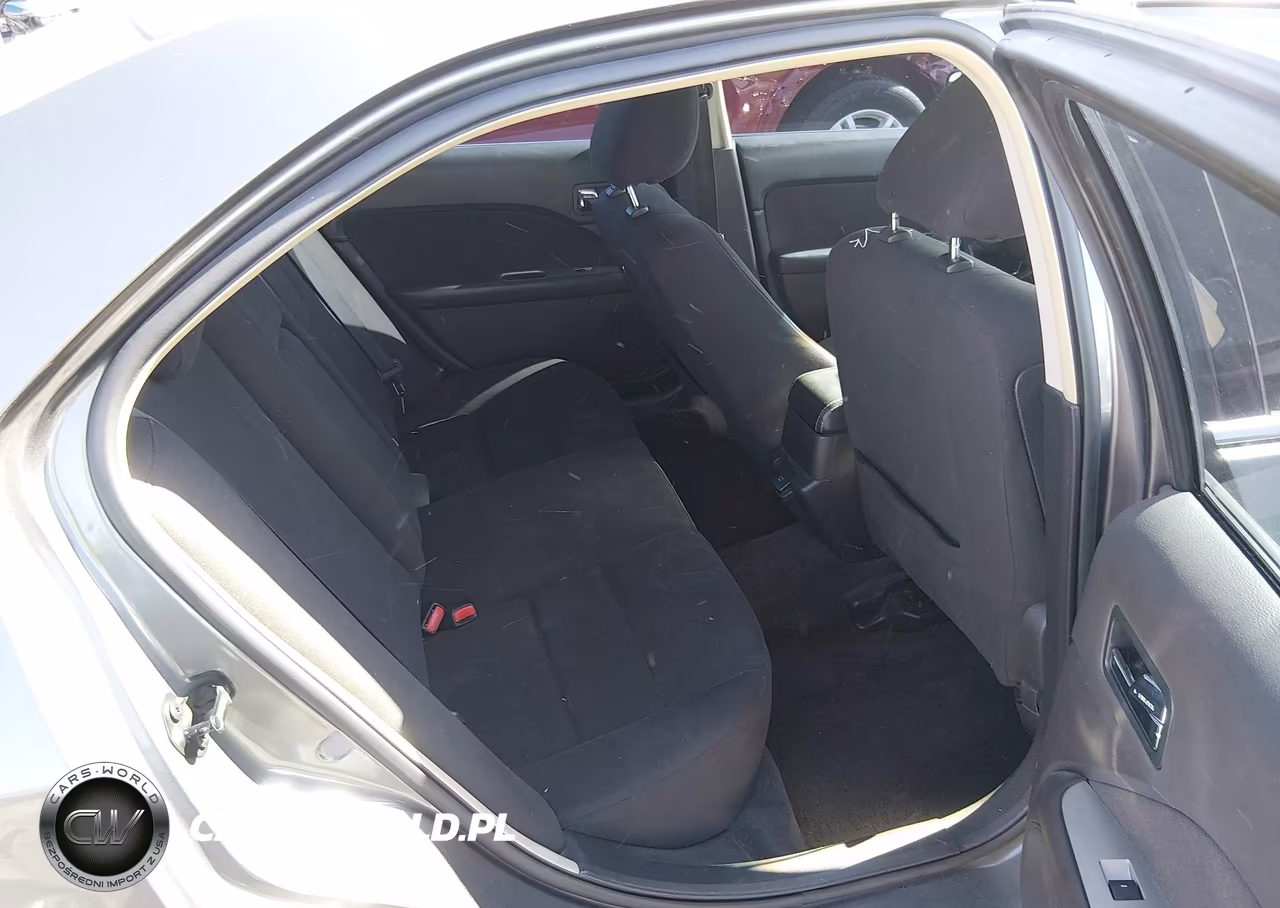 2010 Ford Fusion Hybrid VIN:3FADP0L33AR293547 - 8