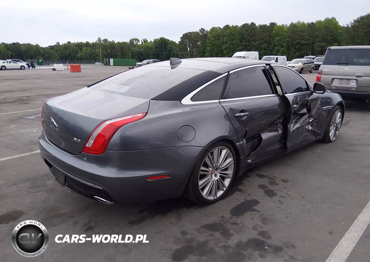 2017 Jaguar Xj Xjl Supercharged VIN:SAJWA2GE7HMW08639 - 4