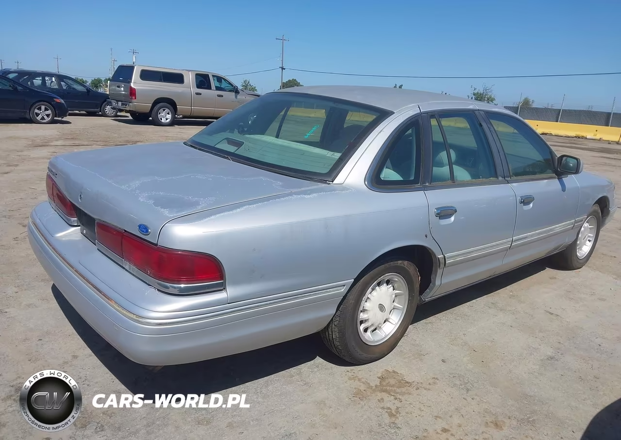 1997 Ford Crown Victoria Lx VIN:2FALP74W0VX163276 - 4