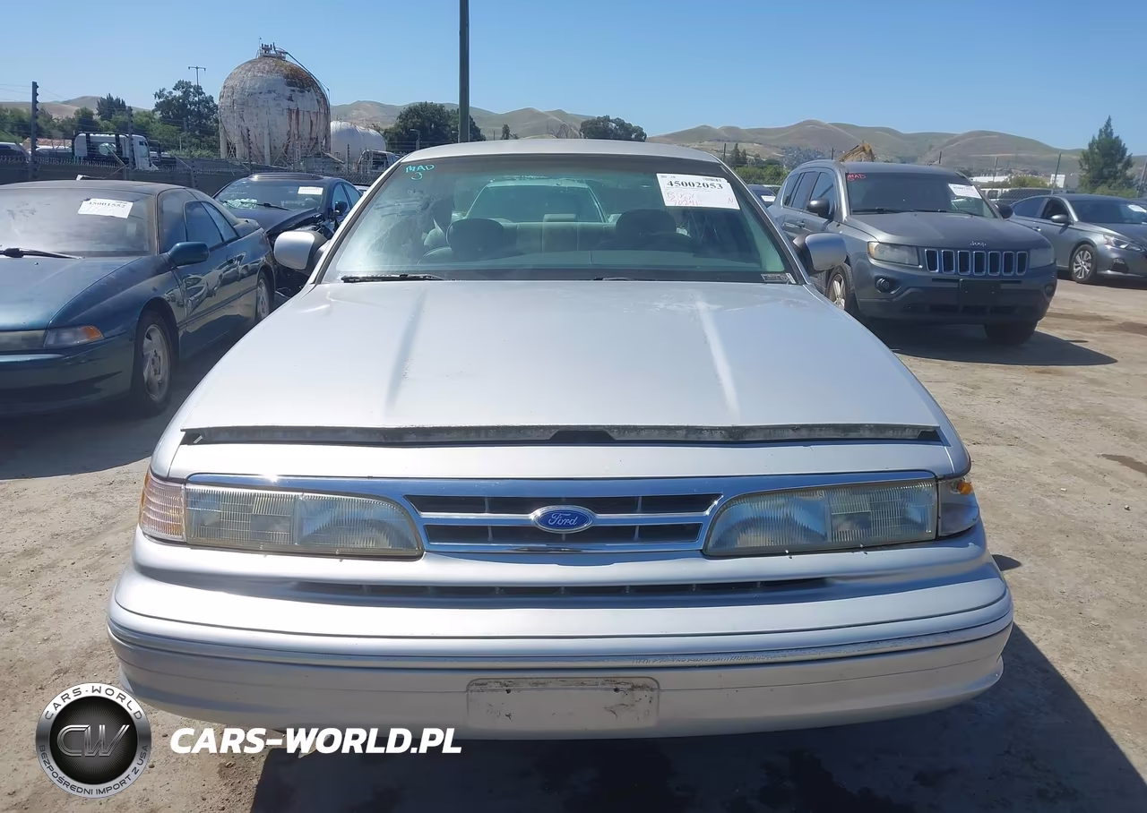 1997 Ford Crown Victoria Lx VIN:2FALP74W0VX163276 - 6