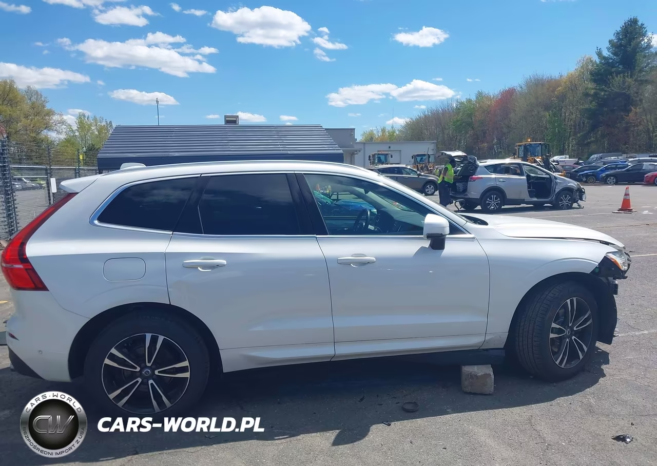 2019 Volvo Xc60 T5 Momentum VIN:LYV102RKXKB233040 - 14
