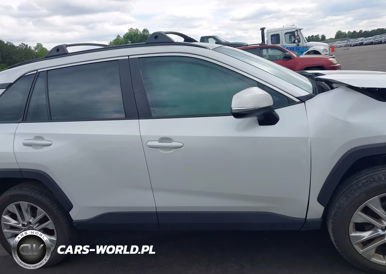 2025 Toyota Rav4 Xle Premium VIN:2T3C1RFV1SW370552 - 14