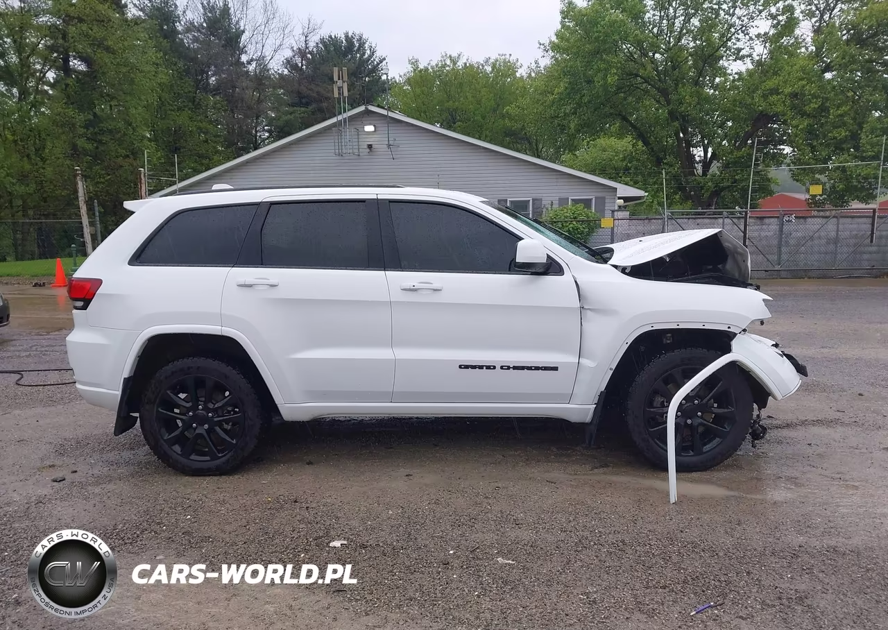 2021 Jeep Grand Cherokee Laredo X 4X4 VIN:1C4RJFAG3MC729245 - 13