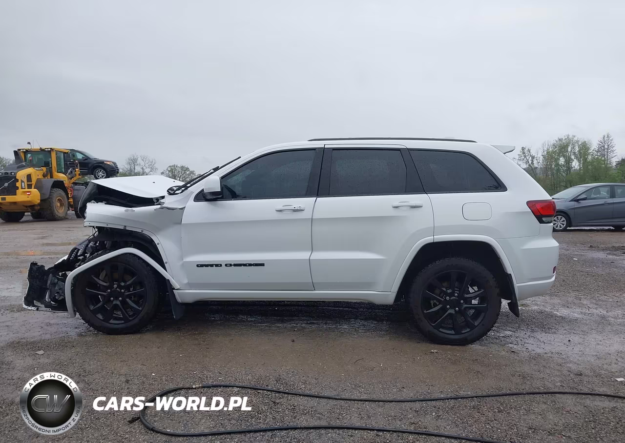 2021 Jeep Grand Cherokee Laredo X 4X4 VIN:1C4RJFAG3MC729245 - 14