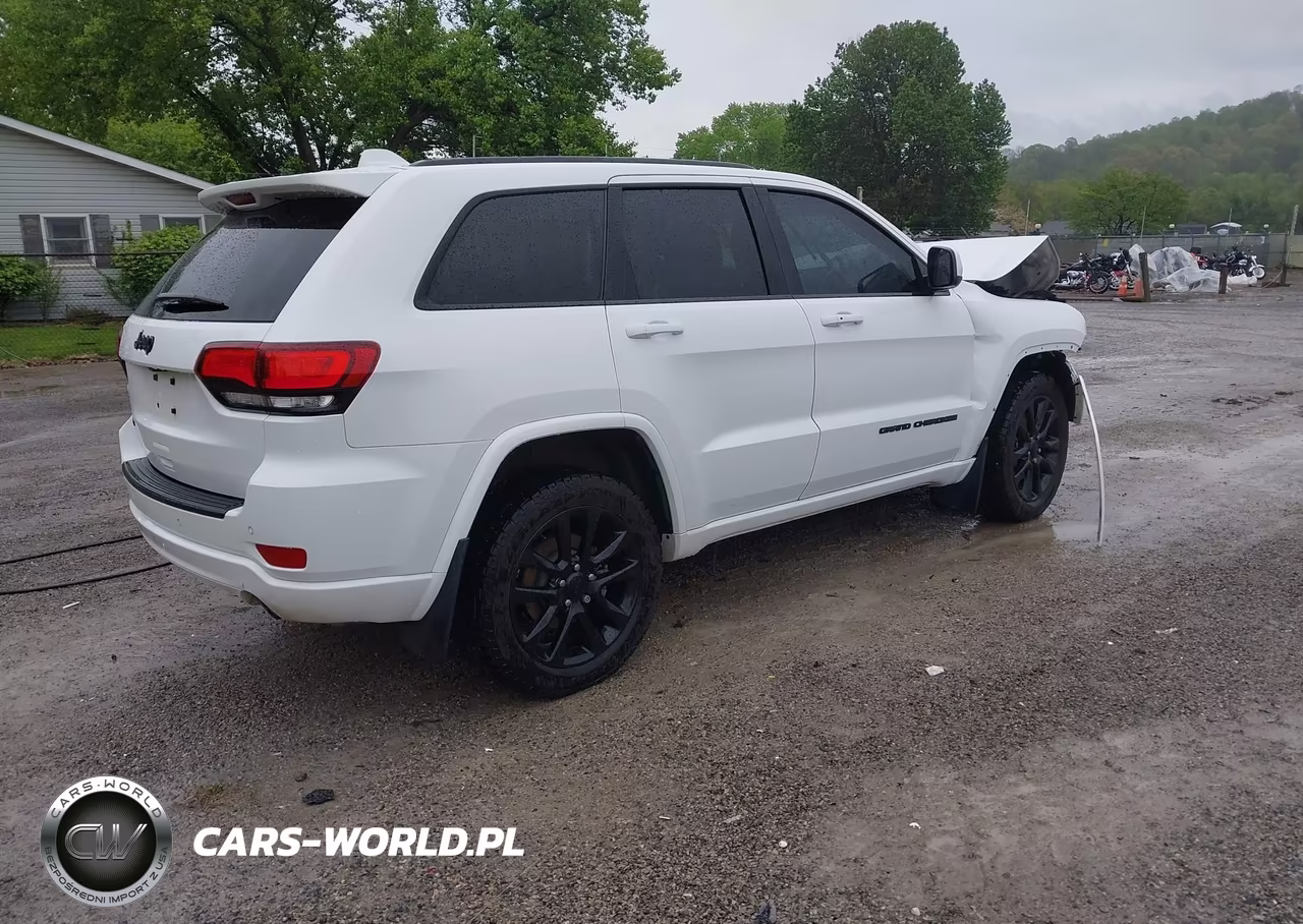 2021 Jeep Grand Cherokee Laredo X 4X4 VIN:1C4RJFAG3MC729245 - 4
