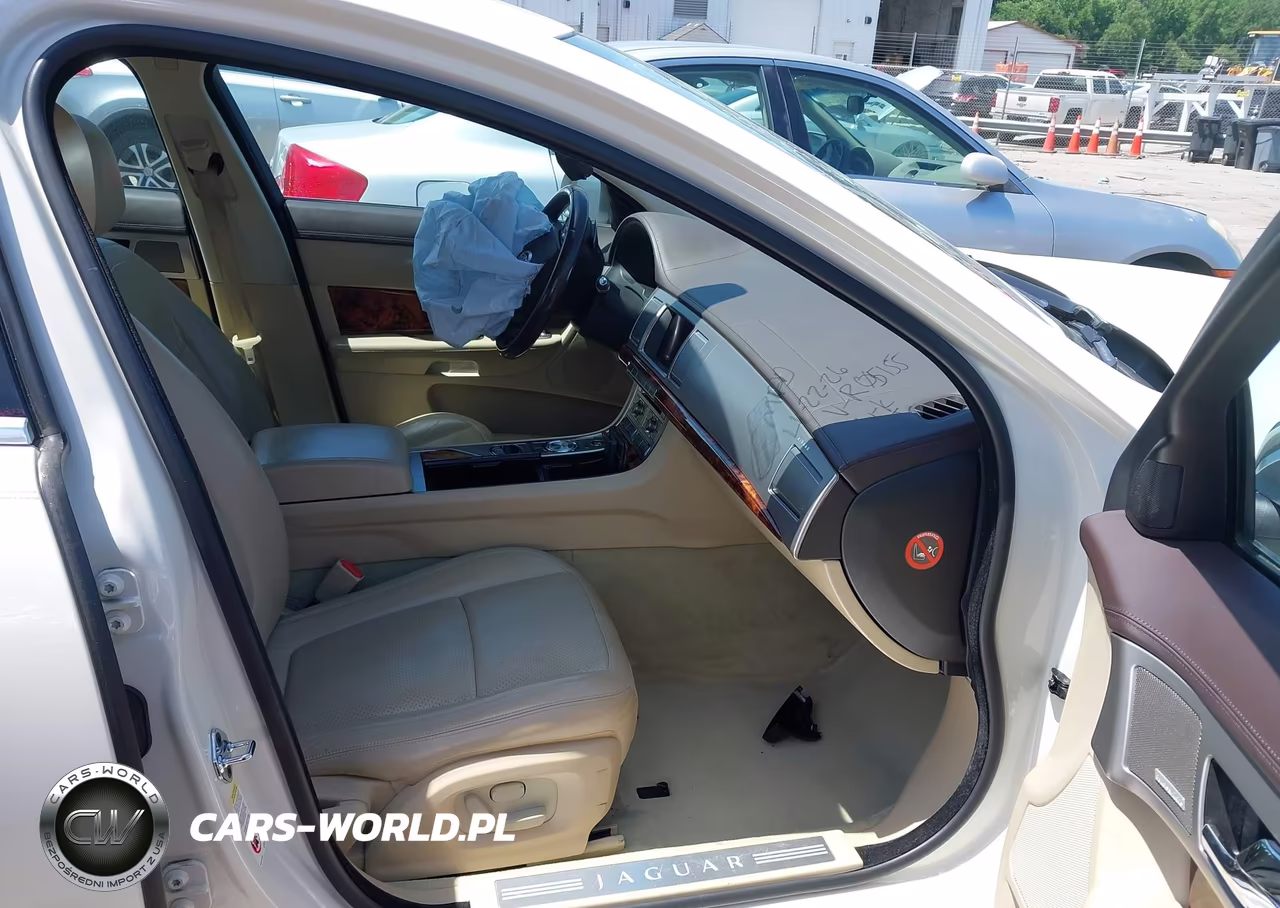 2009 Jaguar Xf Premium Luxury VIN:SAJWA06B59HR05155 - 5