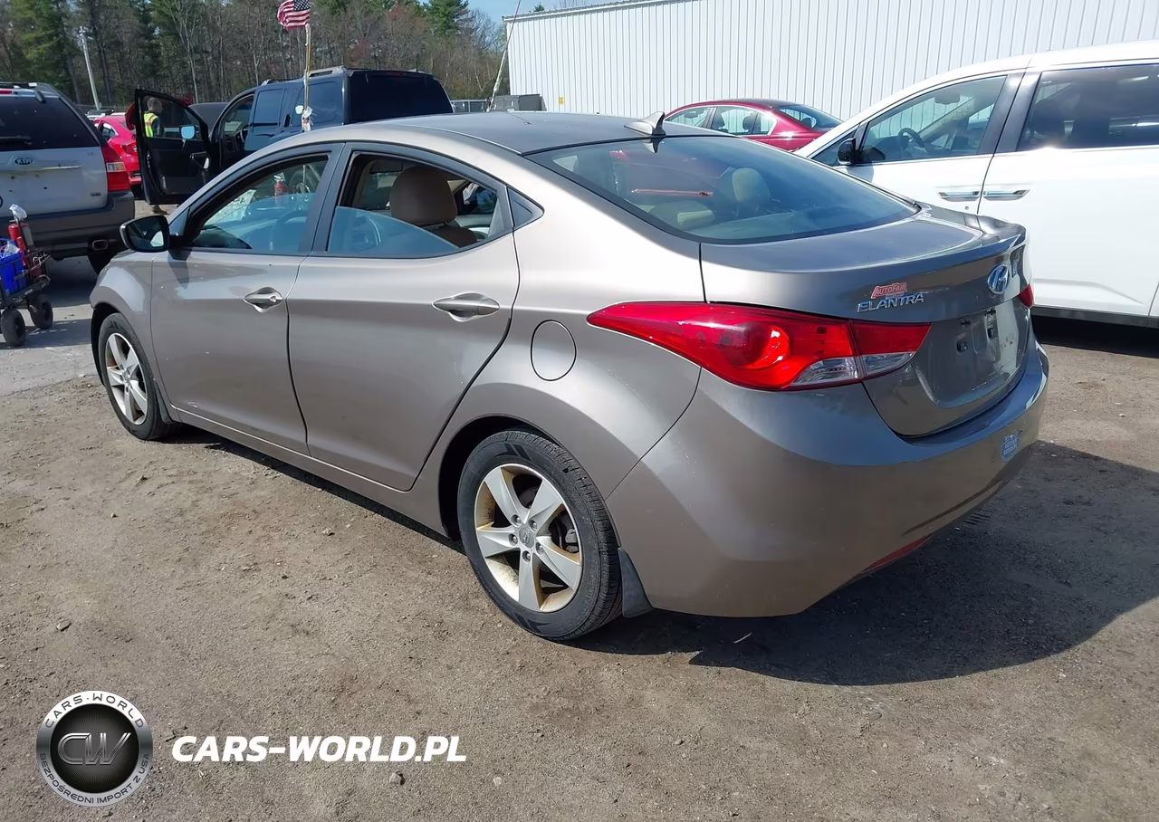 2013 Hyundai Elantra Gls VIN:5NPDH4AE3DH408884 - 3