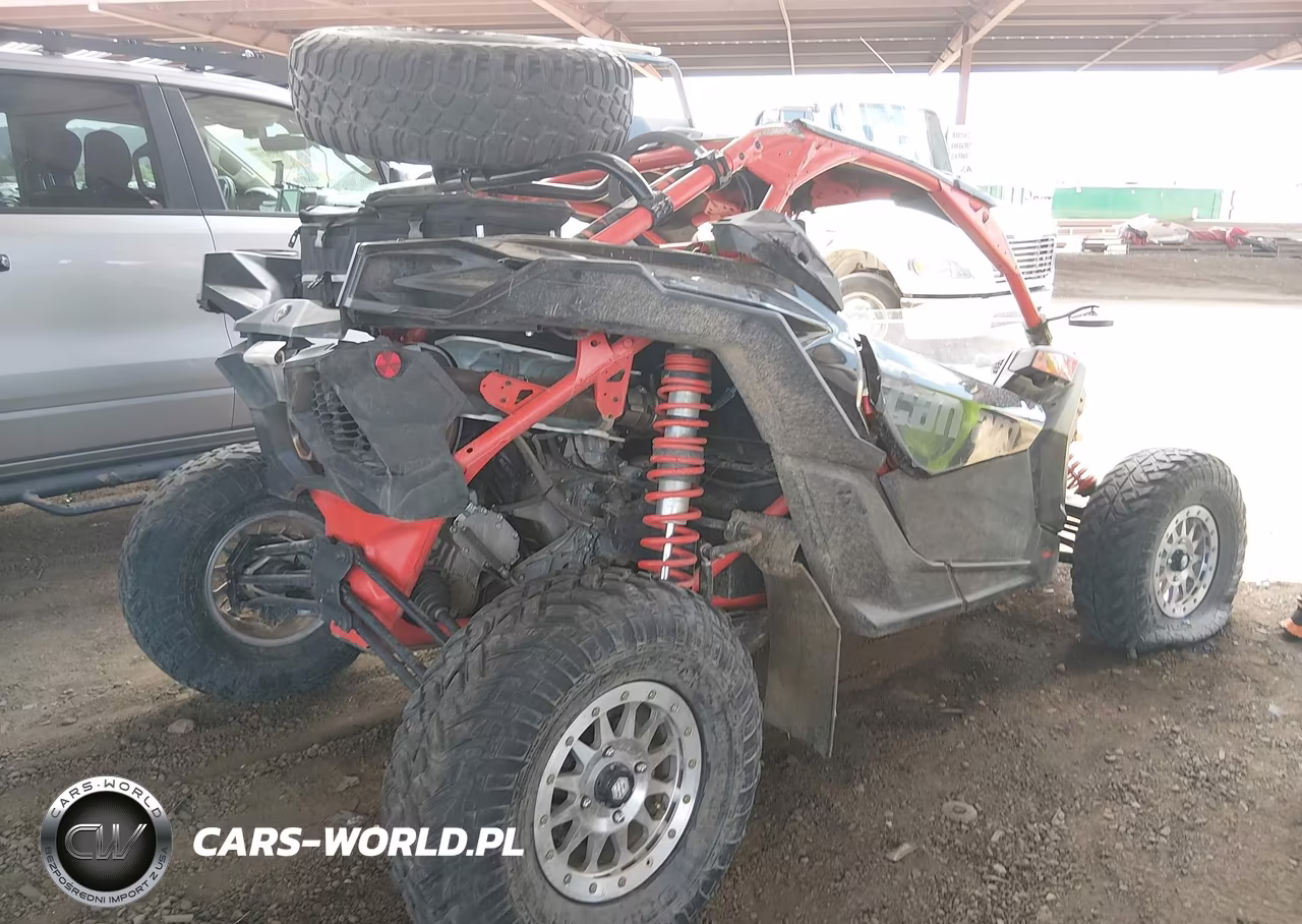 2018 Can-Am Maverick X3 X Rs Turbo R VIN:3JBVXAW46JK005217 - 4