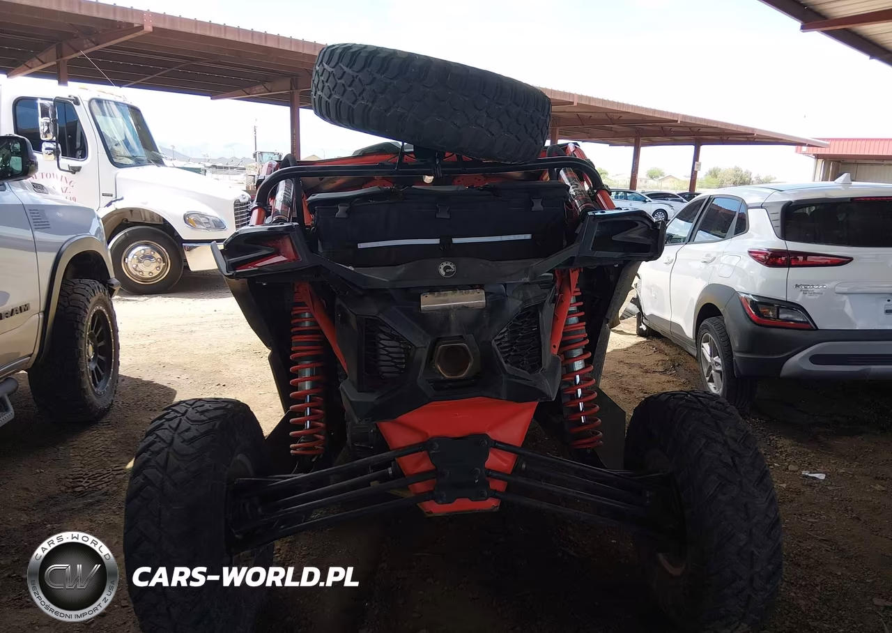 2018 Can-Am Maverick X3 X Rs Turbo R VIN:3JBVXAW46JK005217 - 6
