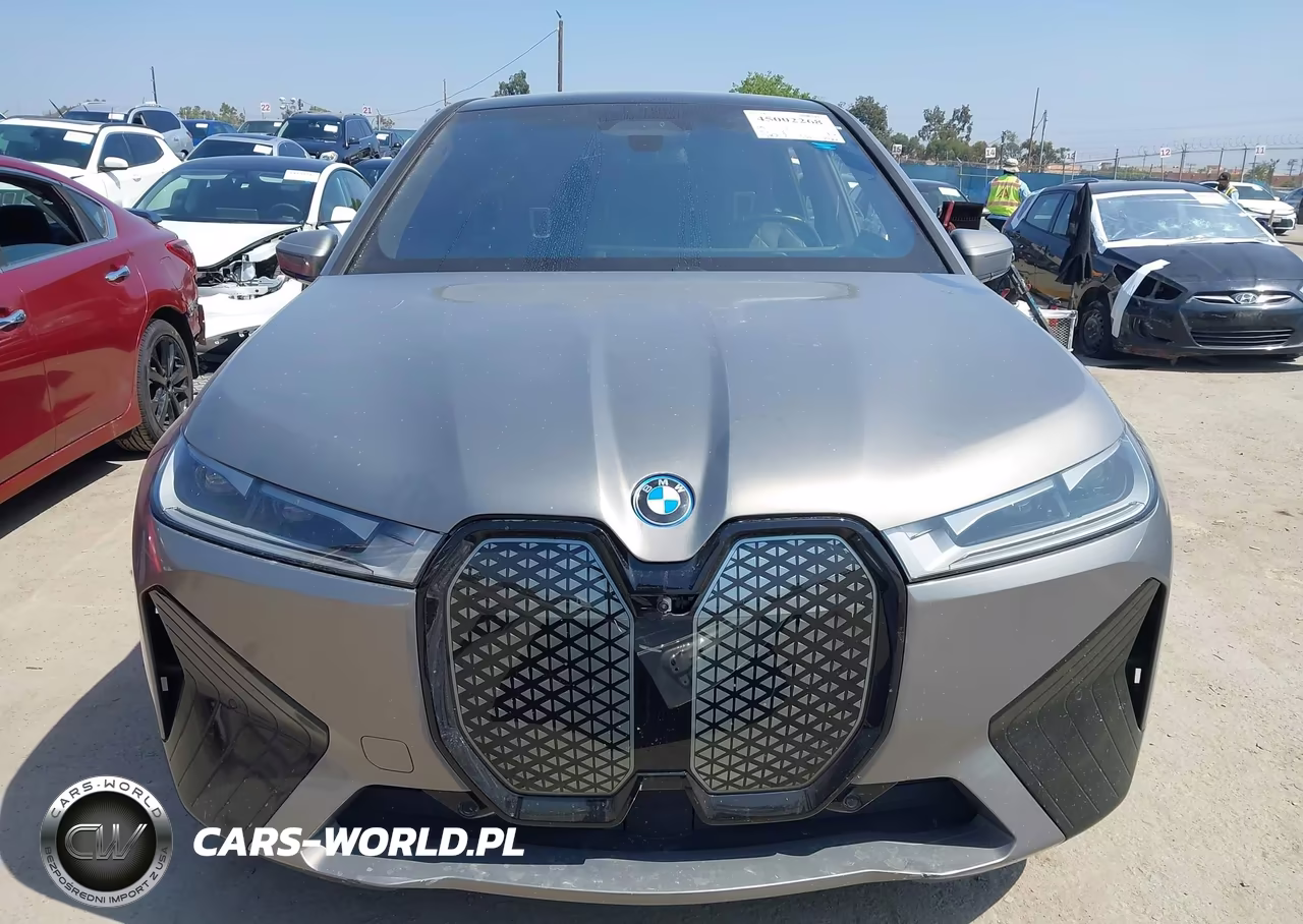 2022 BMW Ix xDrive50 VIN:WB523CF04NCK59939 - 13