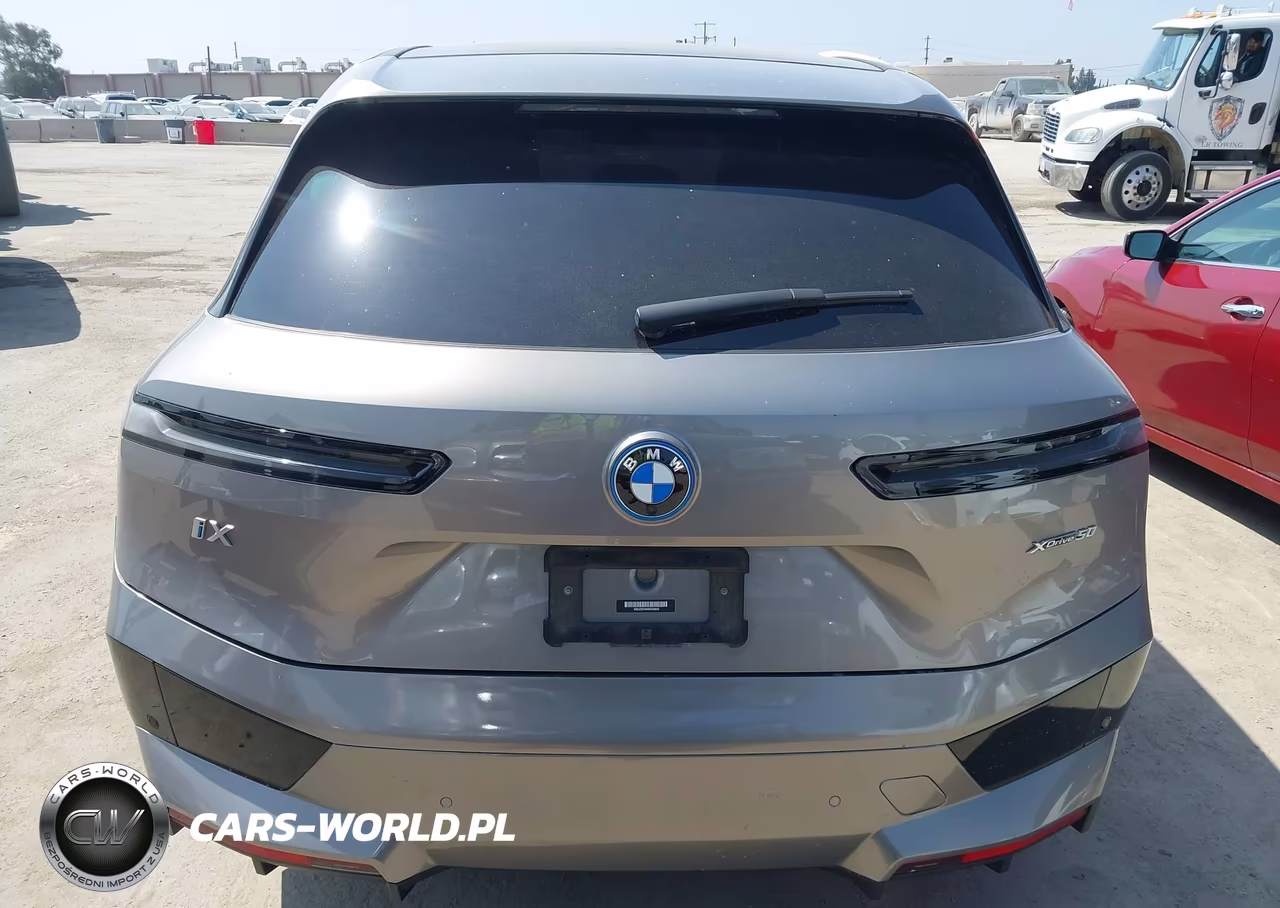 2022 BMW Ix xDrive50 VIN:WB523CF04NCK59939 - 17