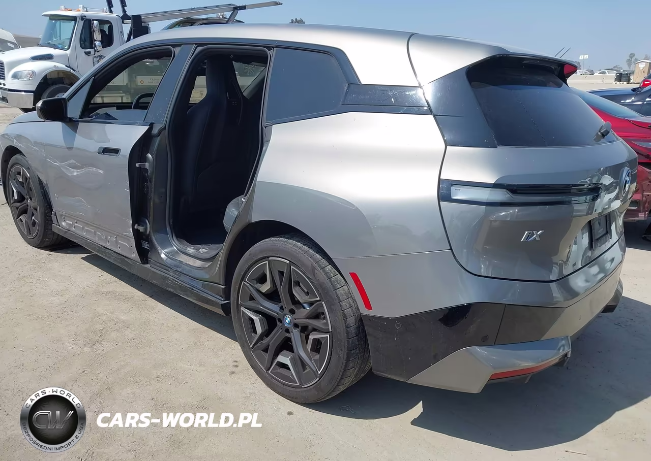 2022 BMW Ix xDrive50 VIN:WB523CF04NCK59939 - 3