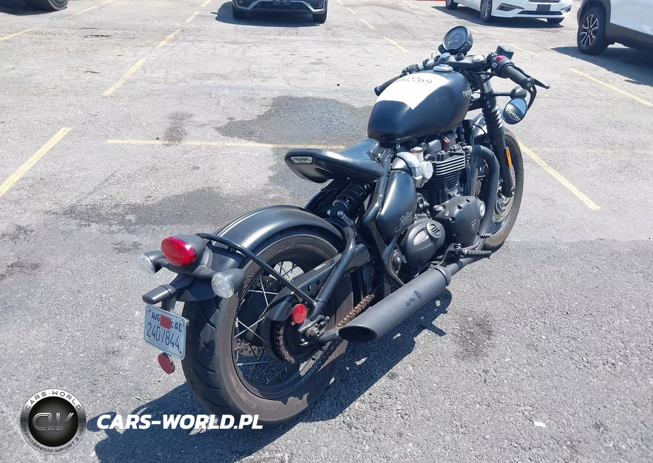 2018 Triumph Motorcycle Bonneville Bobber Black VIN:SMTD53HL1JT871686 - 4