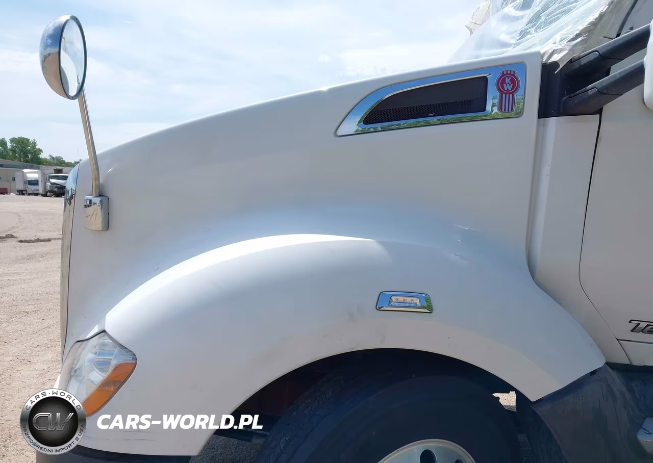 2020 Kenworth T680 VIN:1XKYD49XXLJ311419 - 10