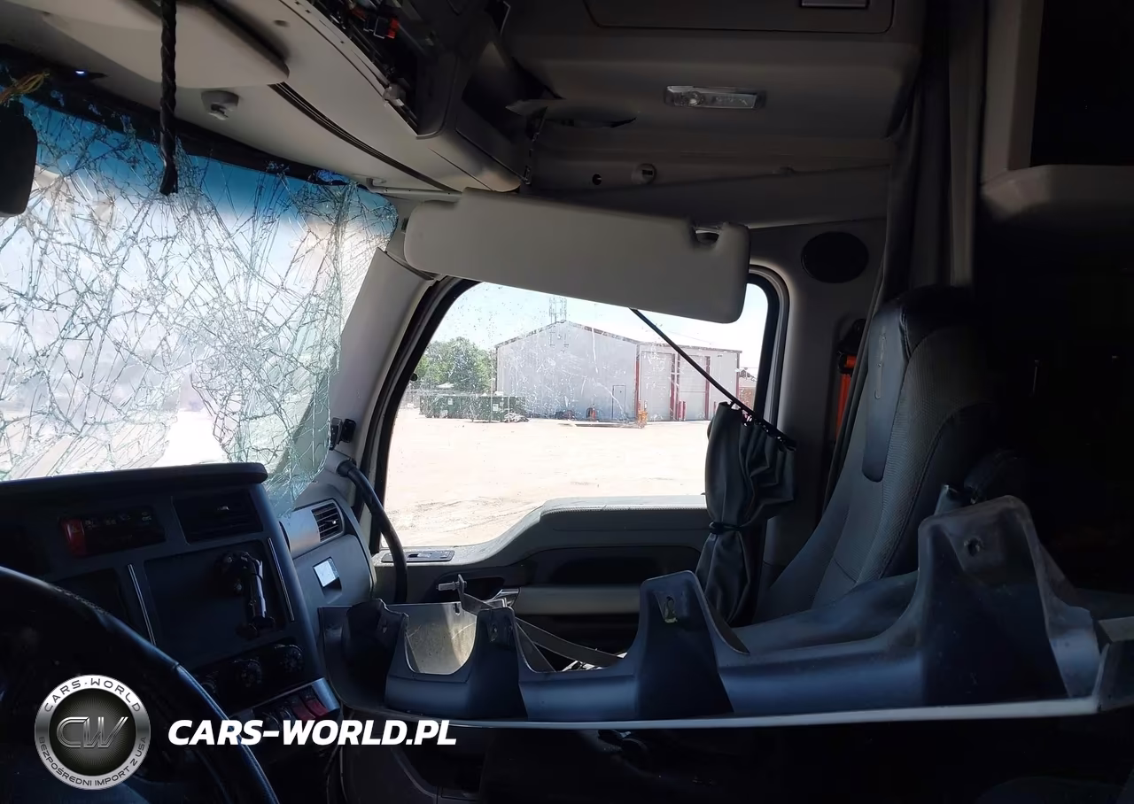 2020 Kenworth T680 VIN:1XKYD49XXLJ311419 - 5