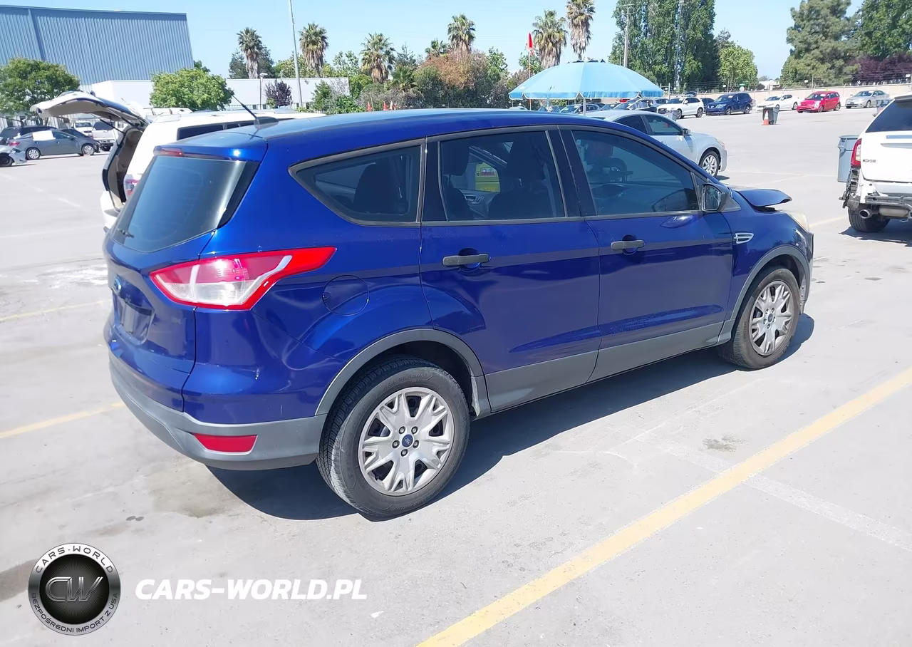 2015 Ford Escape S VIN:1FMCU0F79FUB73213 - 4