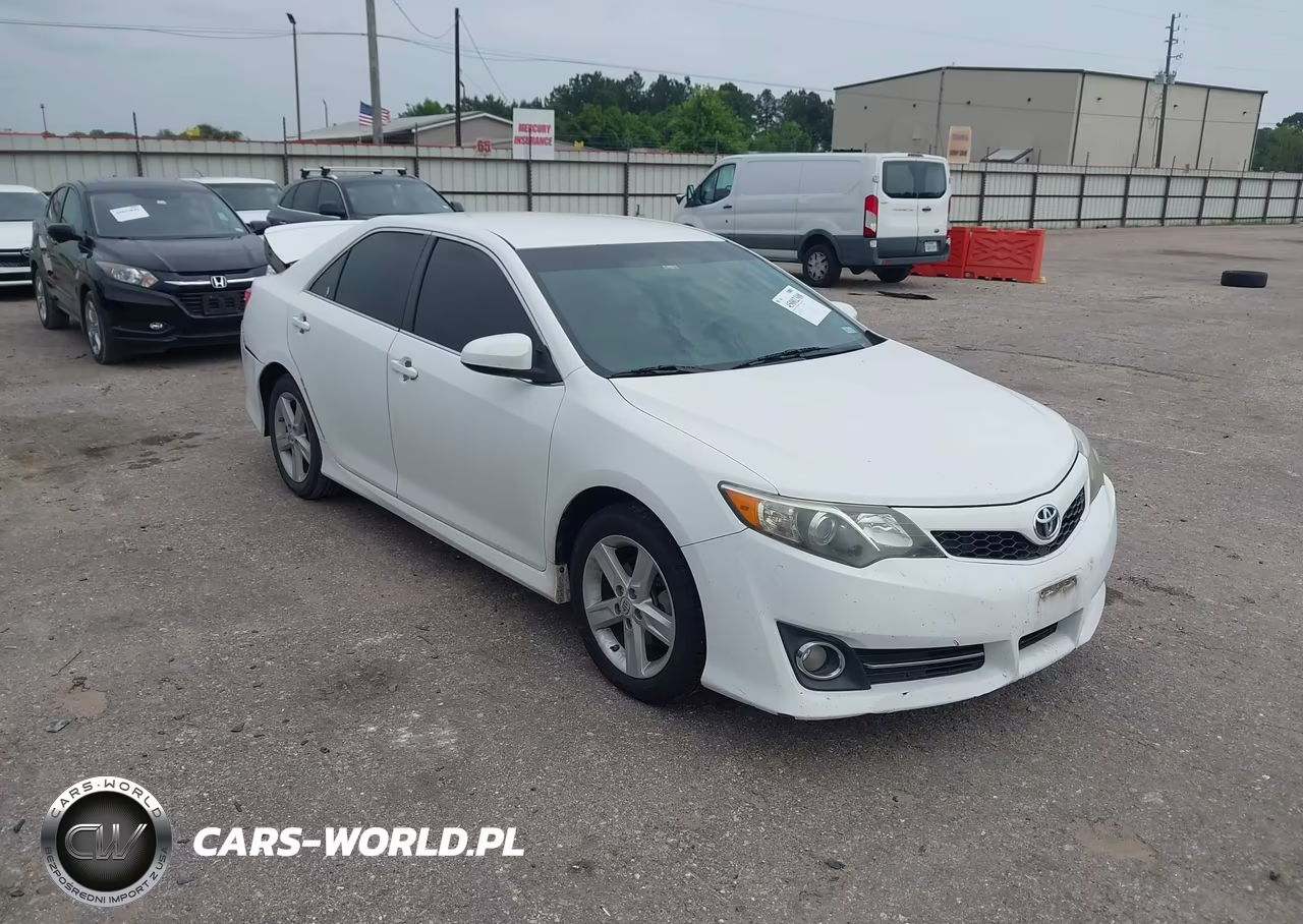 2013 Toyota Camry Se – zdjęcie 1 z 19