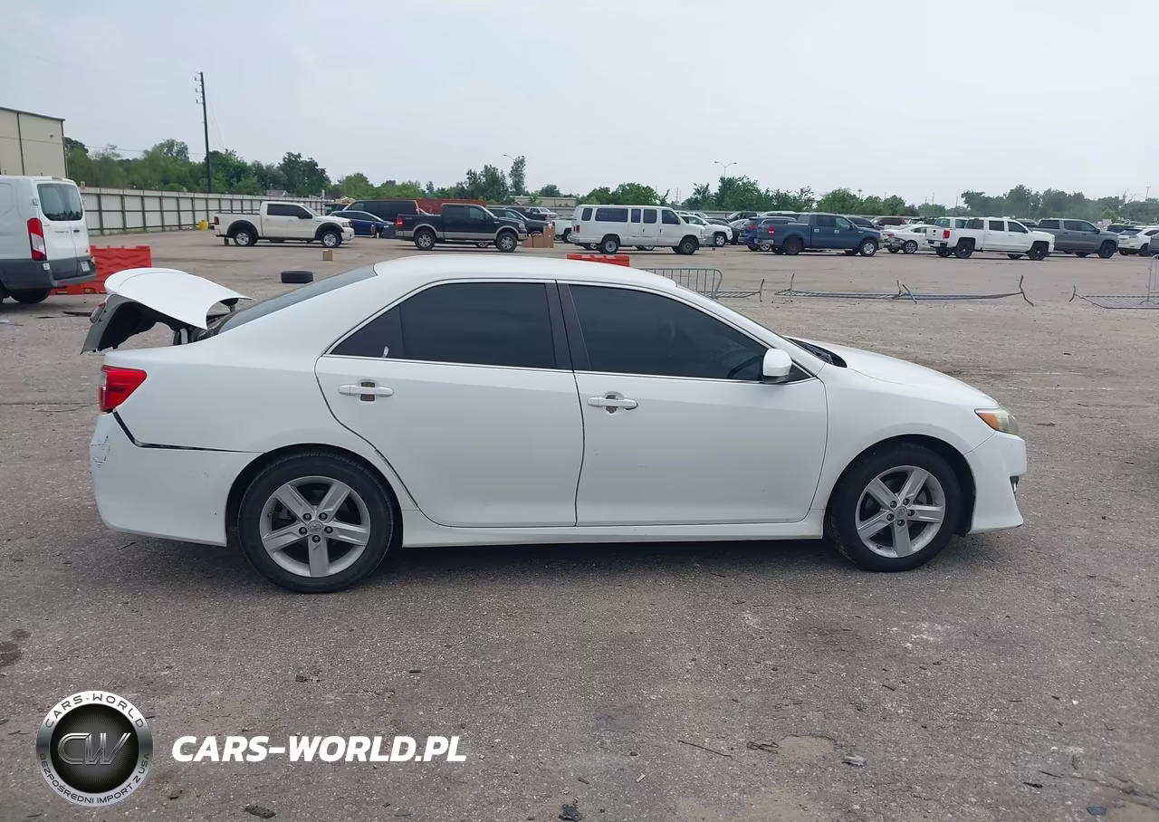2013 Toyota Camry Se VIN:4T1BF1FK2DU682198 - 13