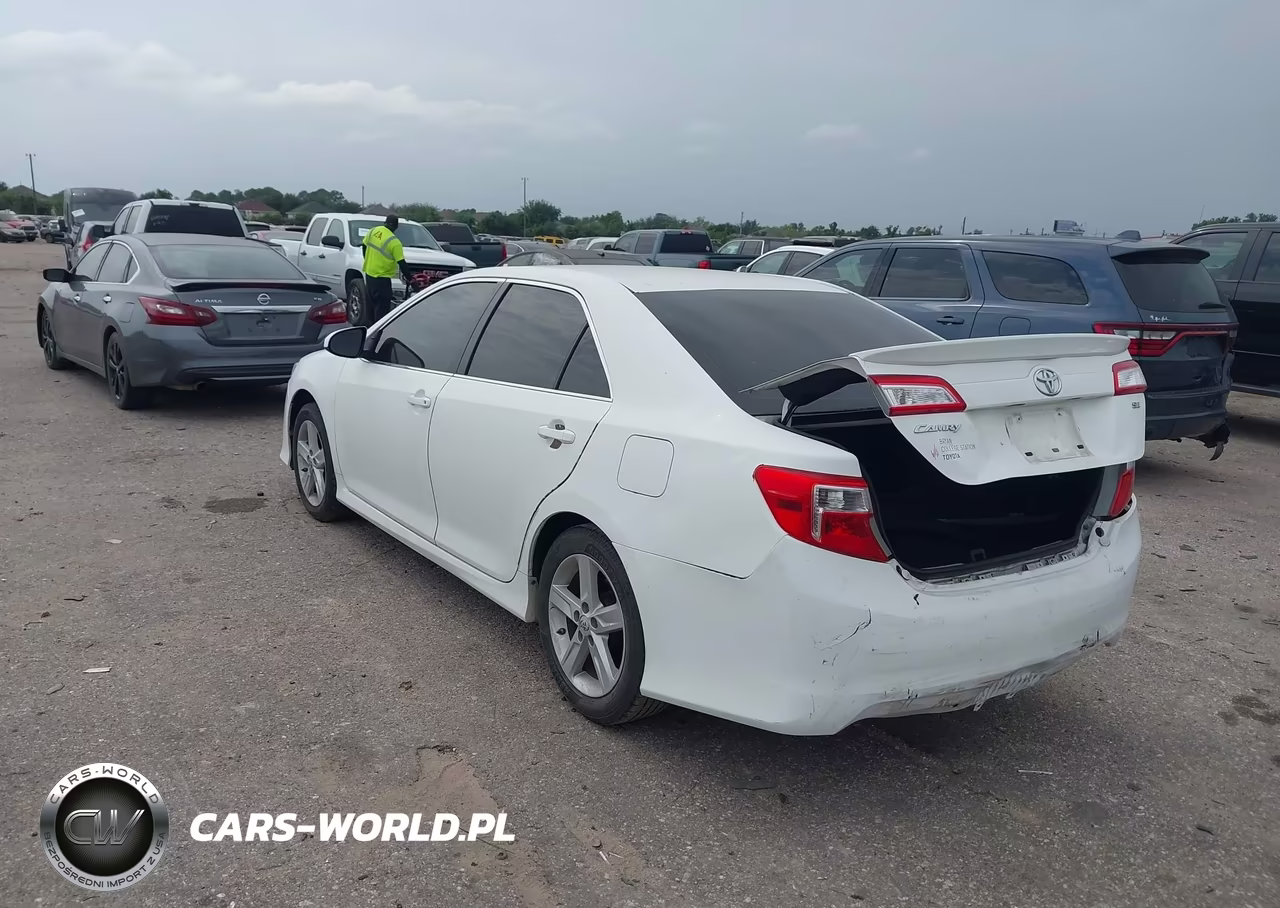 2013 Toyota Camry Se VIN:4T1BF1FK2DU682198 - 3