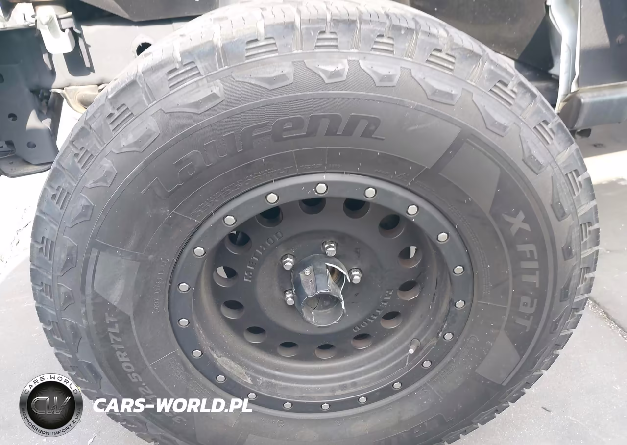 2017 Jeep Wrangler Unlimited Rubicon 4X4 VIN:1C4BJWFG2HL675971 - 12