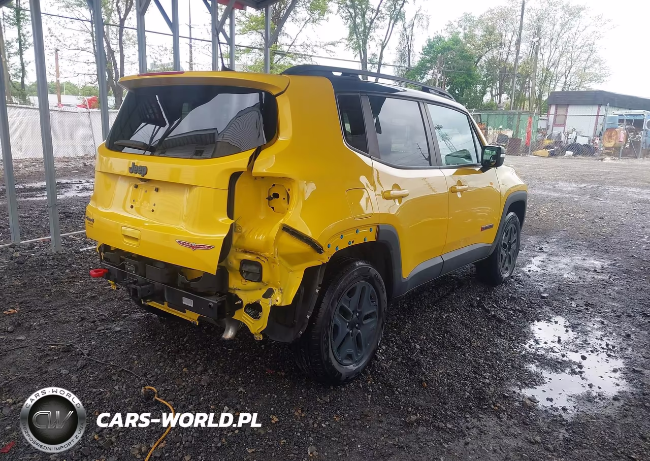 2018 Jeep Renegade Trailhawk 4X4 VIN:ZACCJBCB3JPG92981 - 4