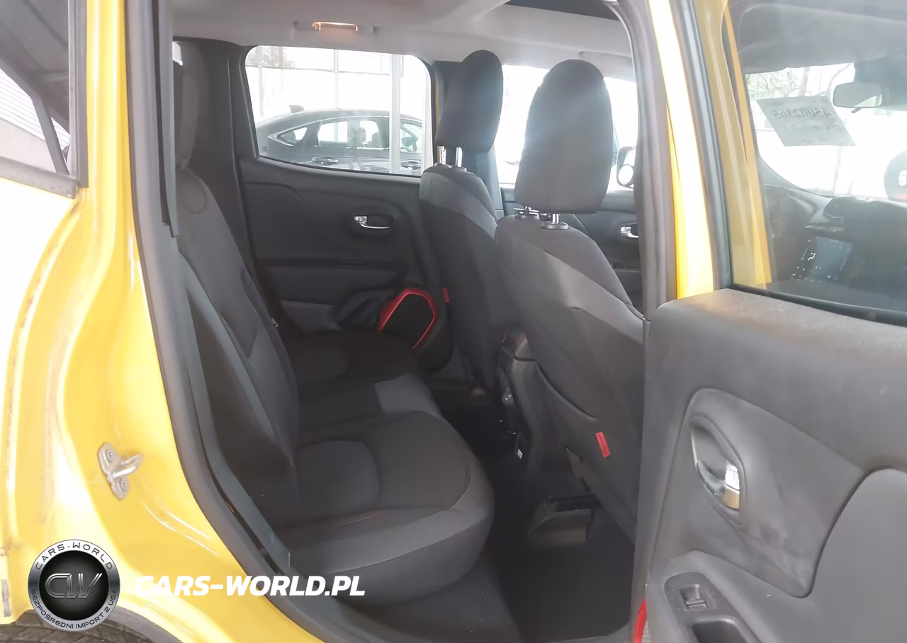 2018 Jeep Renegade Trailhawk 4X4 VIN:ZACCJBCB3JPG92981 - 8