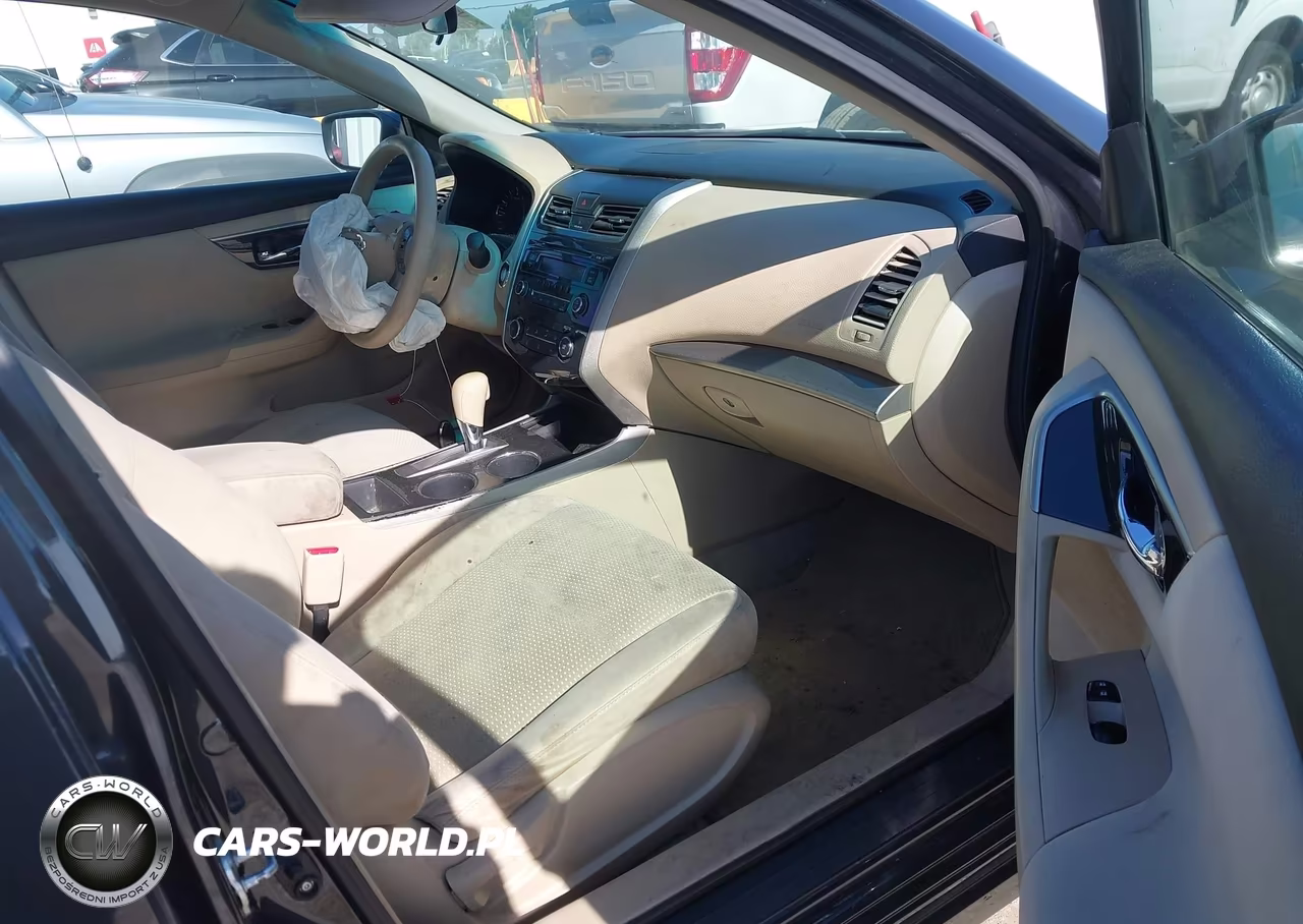 2014 Nissan Altima 2.5 S VIN:1N4AL3AP3EN218006 - 5