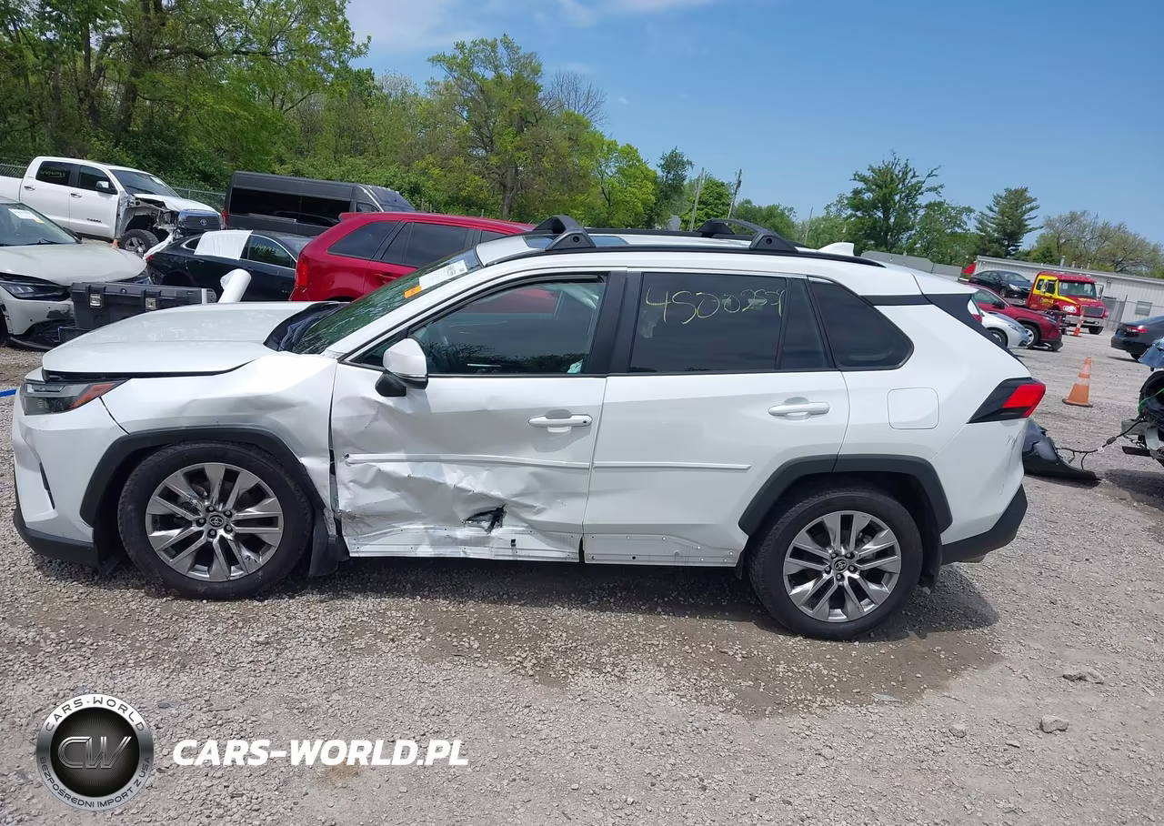 2025 Toyota Rav4 Xle Premium VIN:2T3A1RFV5SW552309 - 15