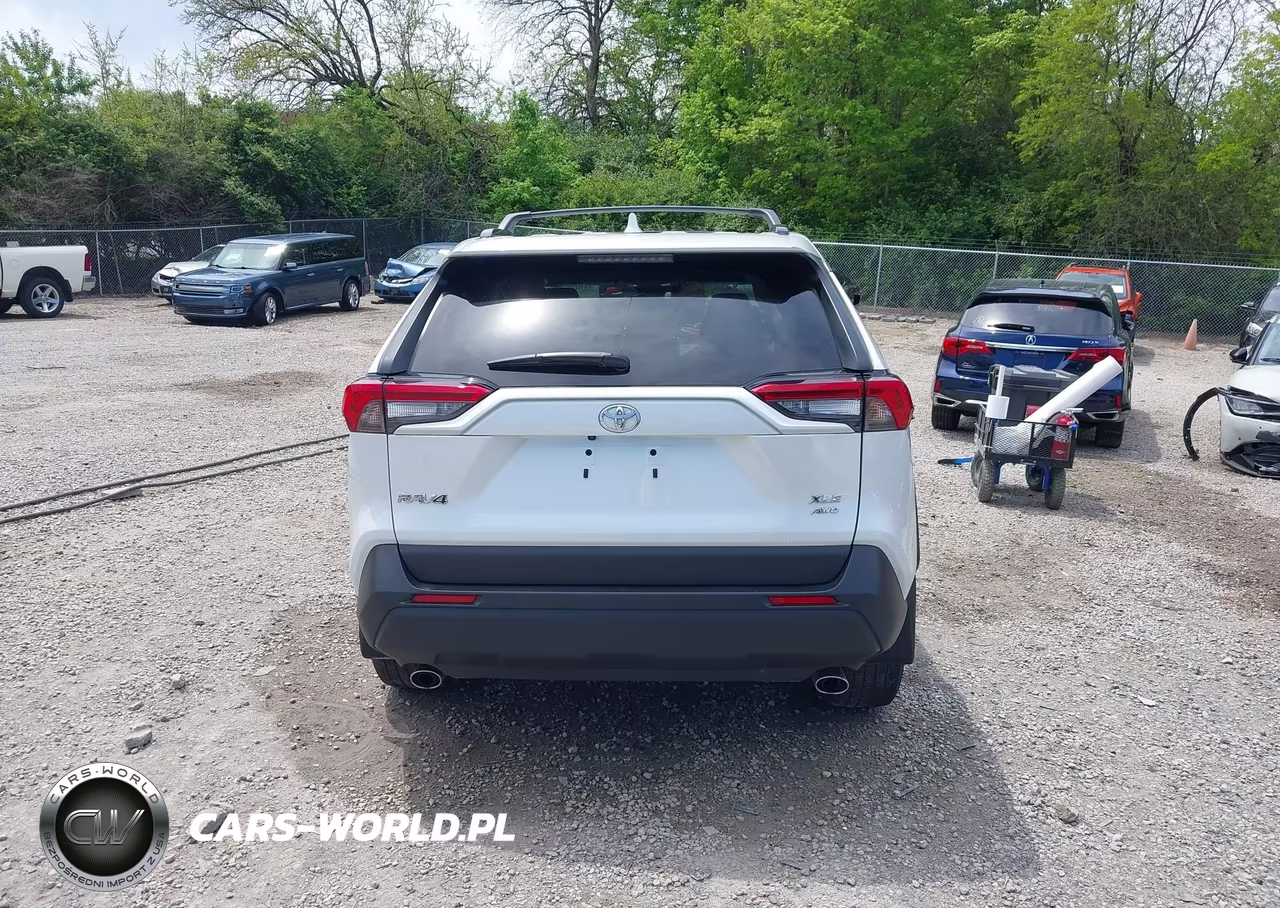 2025 Toyota Rav4 Xle Premium VIN:2T3A1RFV5SW552309 - 17