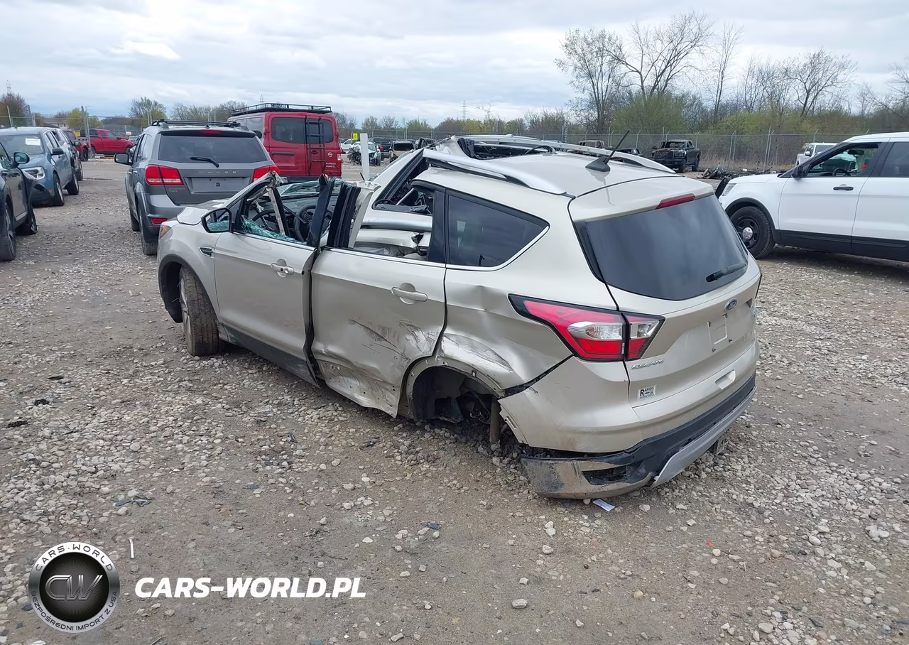 2018 Ford Escape Titanium VIN:1FMCU9J92JUB10833 - 3