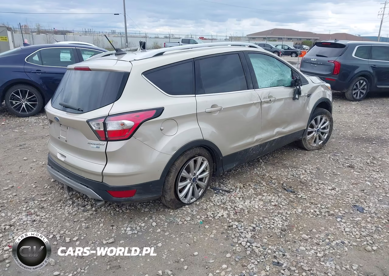 2018 Ford Escape Titanium VIN:1FMCU9J92JUB10833 - 4