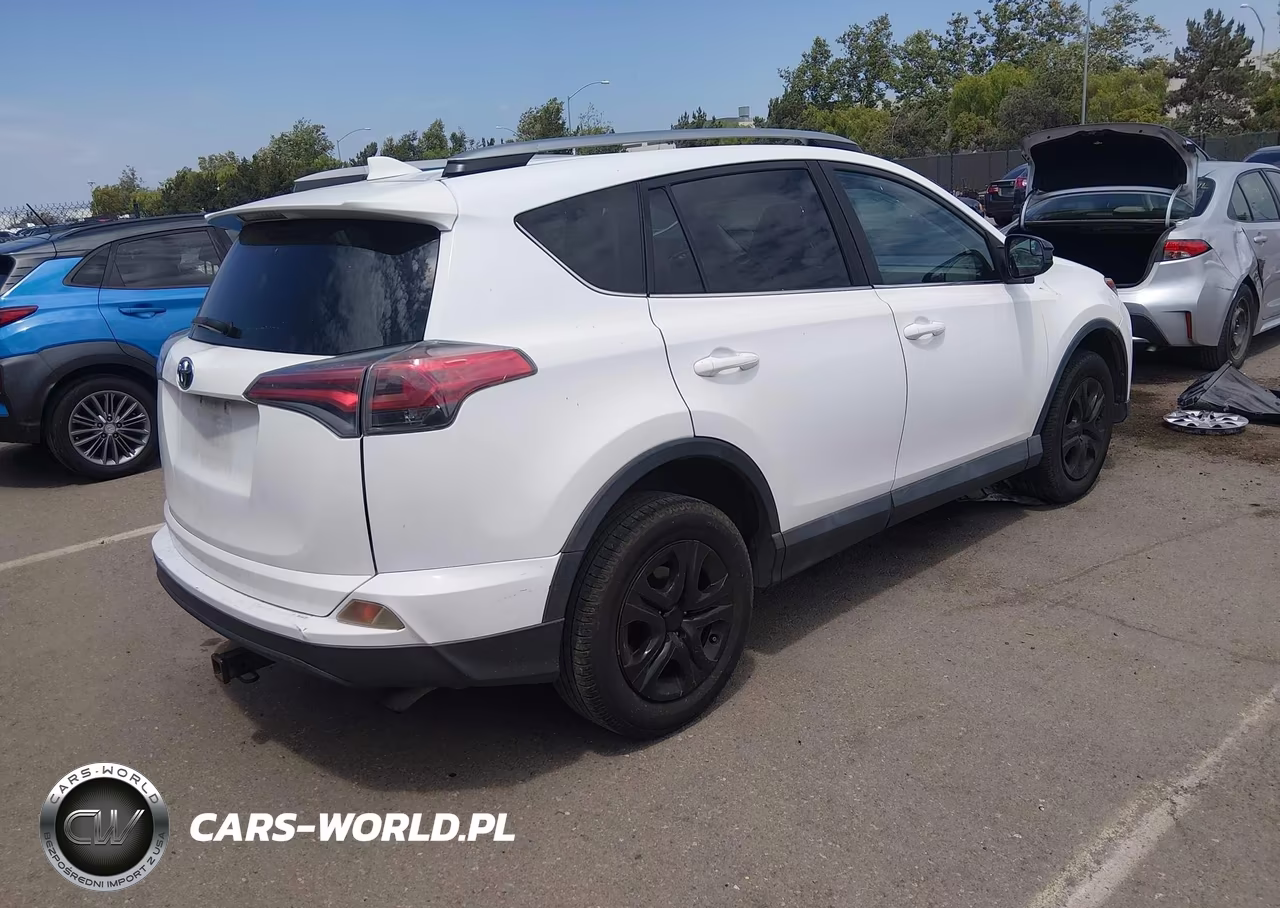 2017 Toyota Rav4 Le VIN:2T3ZFREV3HW338871 - 4