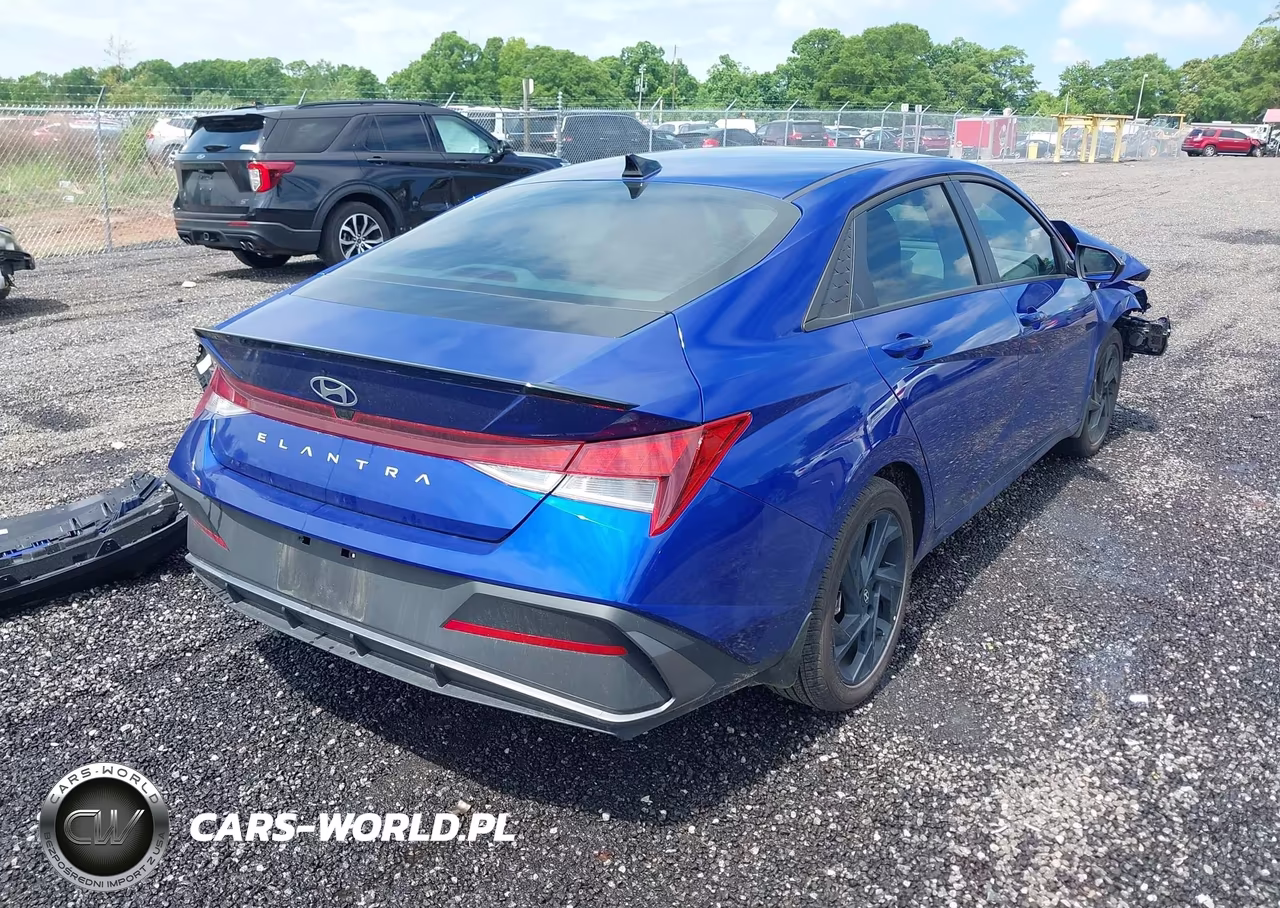 2026 Hyundai Elantra Sel Sport VIN:KMHLM4DG1TU102254 - 4
