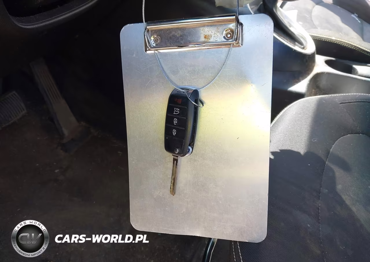 2015 Kia Soul + VIN:KNDJP3A54F7190087 - 11