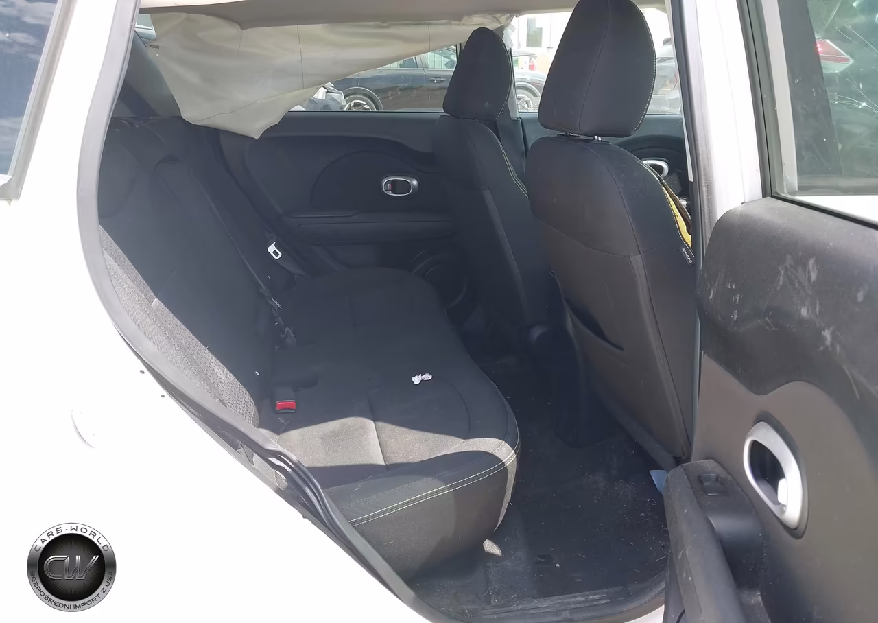 2015 Kia Soul + VIN:KNDJP3A54F7190087 - 8