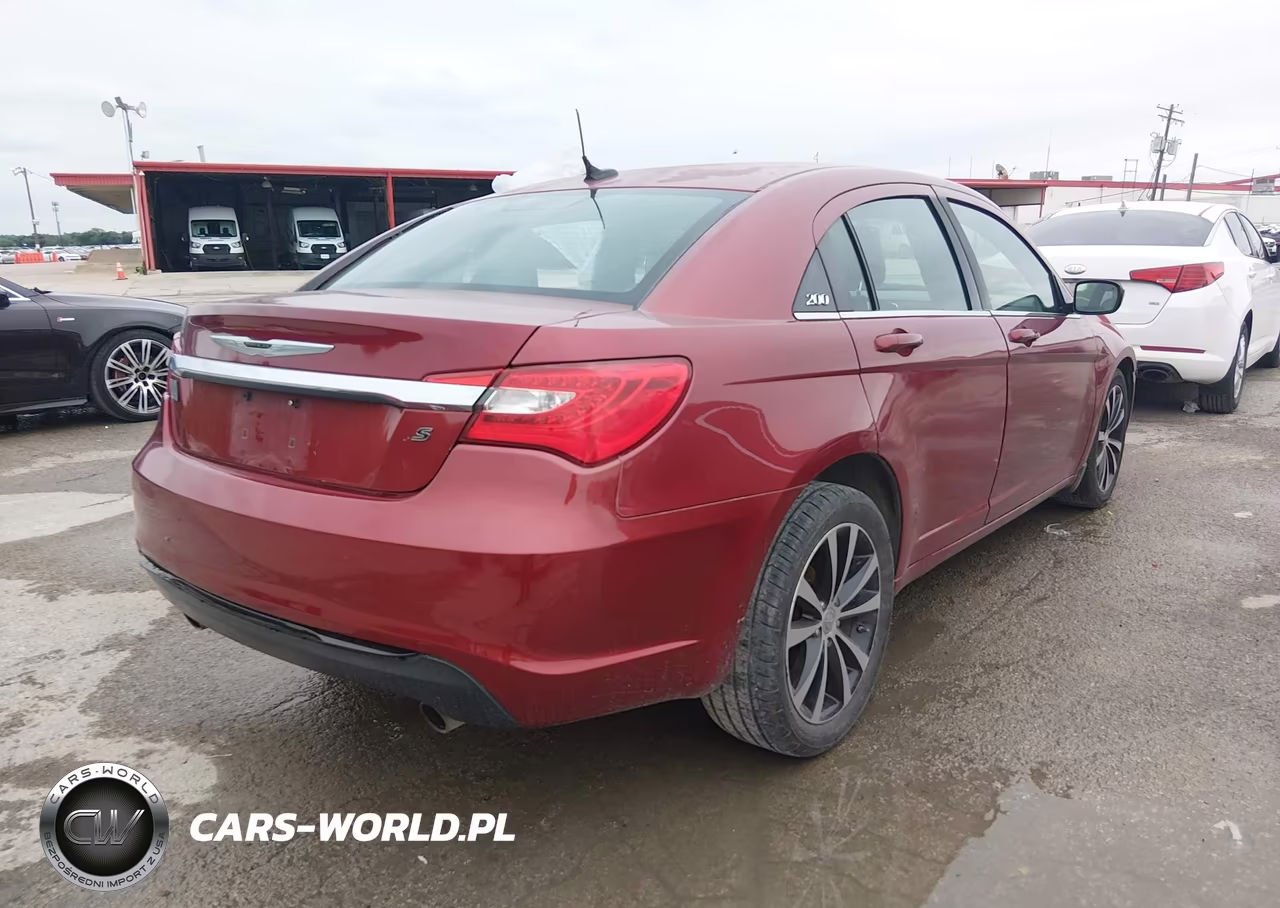 2014 Chrysler 200 Limited VIN:1C3CCBCG3EN125372 - 4