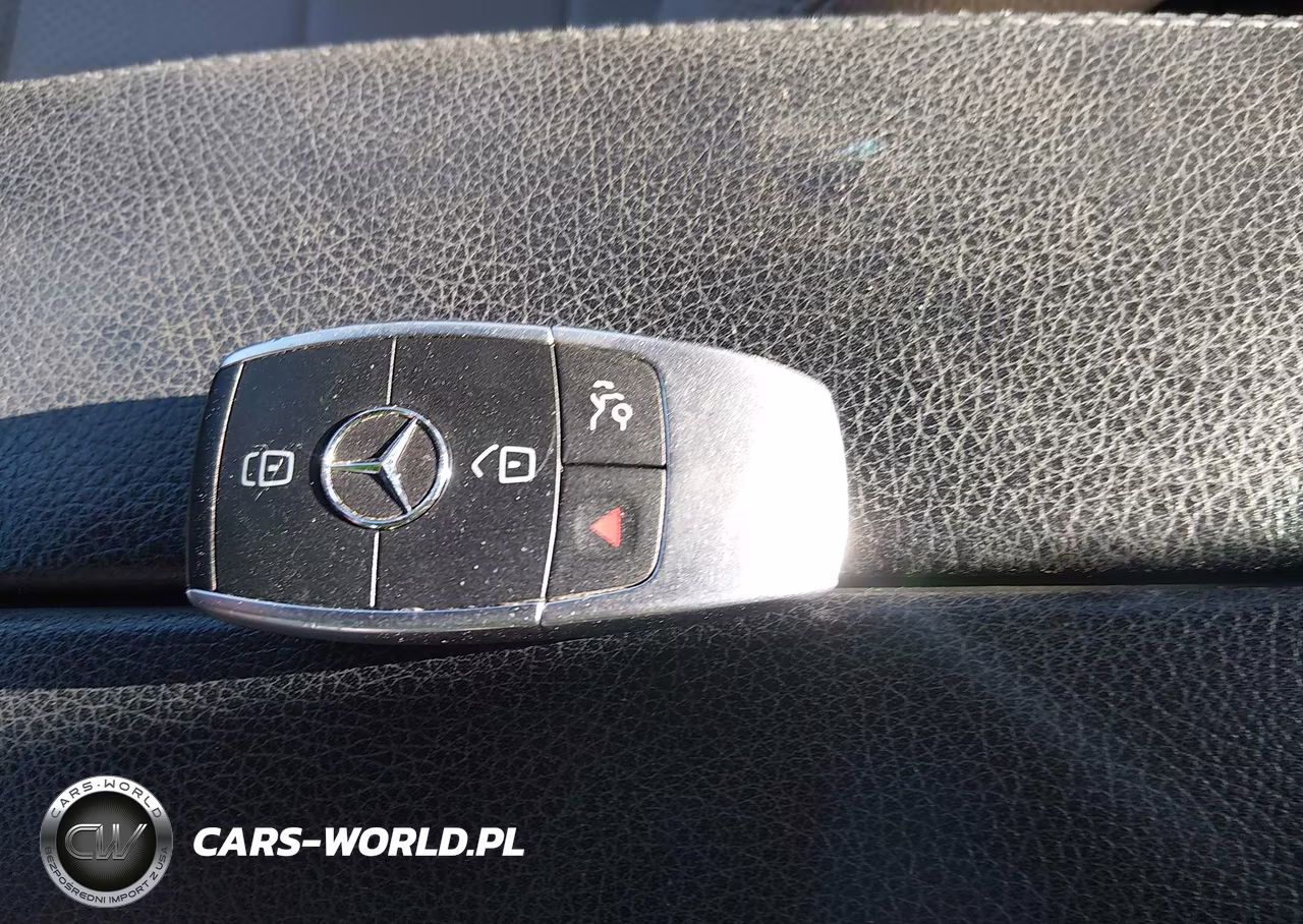 2019 Mercedes-Benz C 300 4Matic VIN:55SWF8EB6KU315406 - 11