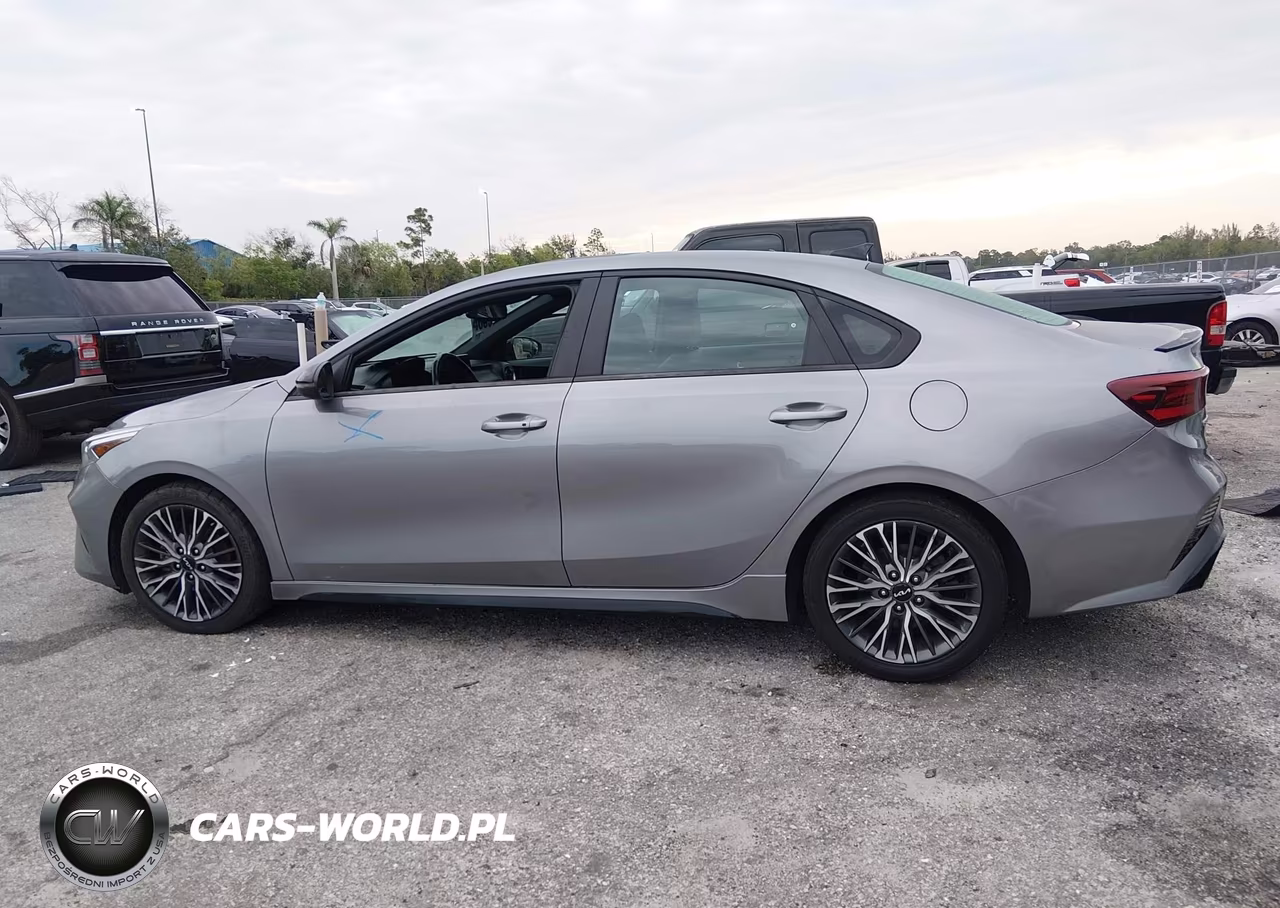 2022 Kia Forte Gt-Line VIN:3KPF54AD3NE423934 - 15