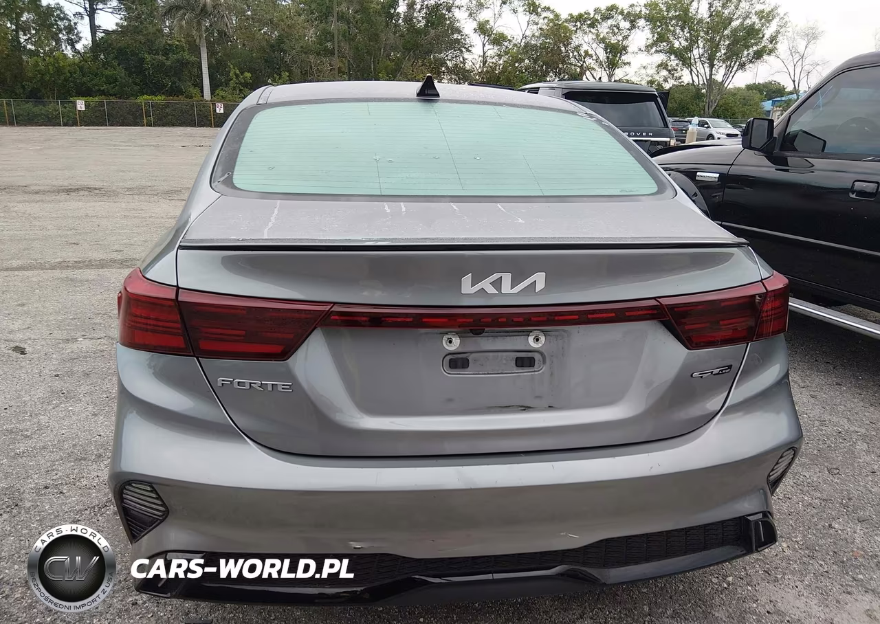 2022 Kia Forte Gt-Line VIN:3KPF54AD3NE423934 - 17