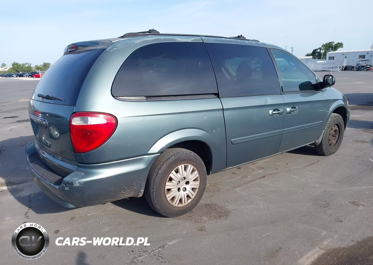 2005 Chrysler Town & Country Lx VIN:2C4GP44R85R309643 - 4